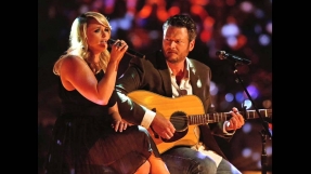 Blake Shelton, Miranda Lambert exchange playful tweets after divorce announcement