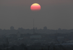 Israeli soldiers shoot dead Palestinian teenager near Gaza border