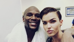 \'Orange is the New Black\' season 4 star Ruby Rose sparks outrage with Instagram photo with Floyd Mayweather Jr.
