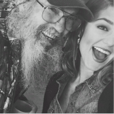 \'Duck Dynasty\' star Uncle Si writes bucket  list after nearly getting crushed by a tree