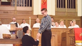 Texas church responds to same-sex proposal with a standing ovation