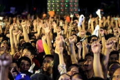 Philippines church calls off road-block protest after talks with government 