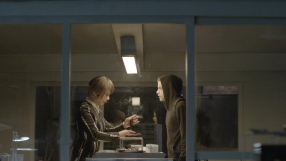 \'Mr. Robot\' season 2 premiere spoilers: Big plans for White Rose and Elliot\'s dad