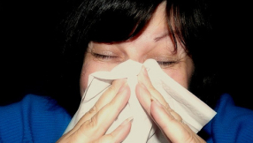Vitamin C for colds doesn\'t help much; sleep is better