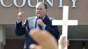 Mike Huckabee willing to go to jail in lieu of Kim Davis to fight for religious freedom