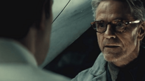 \'Batman vs Superman\' movie plot spoilers: Jeremy Irons talks about his version of Alfred