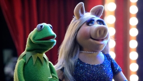 \'The Muppets\' episode 2 sees Miss Piggy on a date with Josh Groban