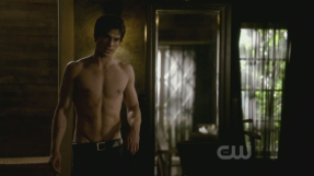 \'The Vampire Diaries\' season 7 premiere: trailer shows Damon fresh out of shower