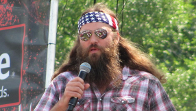 \'Duck Dynasty\' star Willie Robertson says hunting brings him closer to God, considers it a very \'spiritual\' act