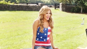Carrie Underwood says although her life may appear perfect to her fans, she actually has 3 flaws