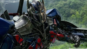 \'Transformers 5\' plot: Movie to follow 2 storylines centering on humans and robots?