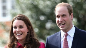 Kate Middleton steps out with Britain\'s royal family after Christmas Day service