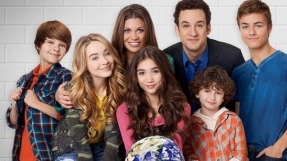 \'Girl Meets World\' season 3 episode 1 spoilers: Riley becomes Lucas\' girlfriend? Love triangles to be addressed
