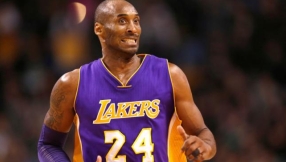 Los Angeles Lakers rumors 2016: Jammed finger fails to stop Kobe Bryant from playing [VIDEO]