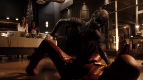 \'The Flash\' season 2 episode 17 spoilers: Barry travels back in time, meets familiar faces in \'Flash Back\'