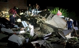 Powerful earthquake kills 77 people in Ecuador 