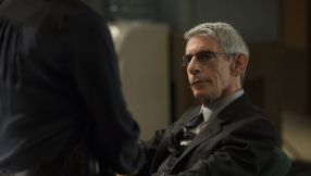 \'Law and Order: SVU\' season 17 episode 20 spoilers: Photographer ties to get away from his crimes, familiar faces return in \'Fashionable Crimes\'