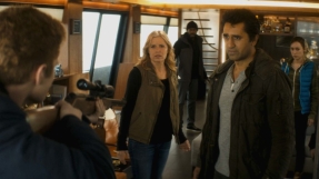 \'Fear the Walking Dead\' season 2 episode 4 spoilers: Strand\'s past is fleshed out in \'Blood in the Streets\'