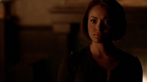 \'The Vampire Diaries\' season 7 episode 20 spoilers: Bonnie helps in keeping the vault tightly sealed?
