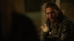 \'The 100\' season 3 episode 15 spoilers: everything Bellamy worries about concering Clarke and Roan team-up is realized