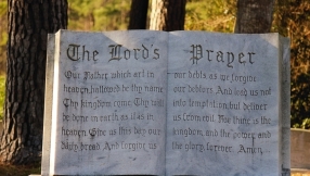 School cancels 70-year-old tradition of singing \'The Lord\'s Prayer\' after atheist group raises complaint