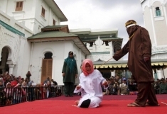 Indonesia: Government backtracks on plans to abolish sharia law