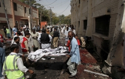 Suicide bomber kills at least 70 at Pakistan hospital