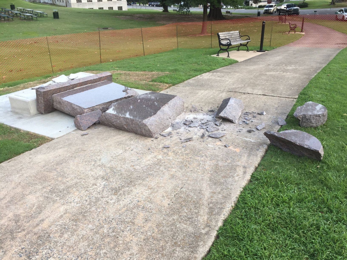\'God\'s Not Dead\' makers donate $25,000 to rebuild Ten Commandments ...