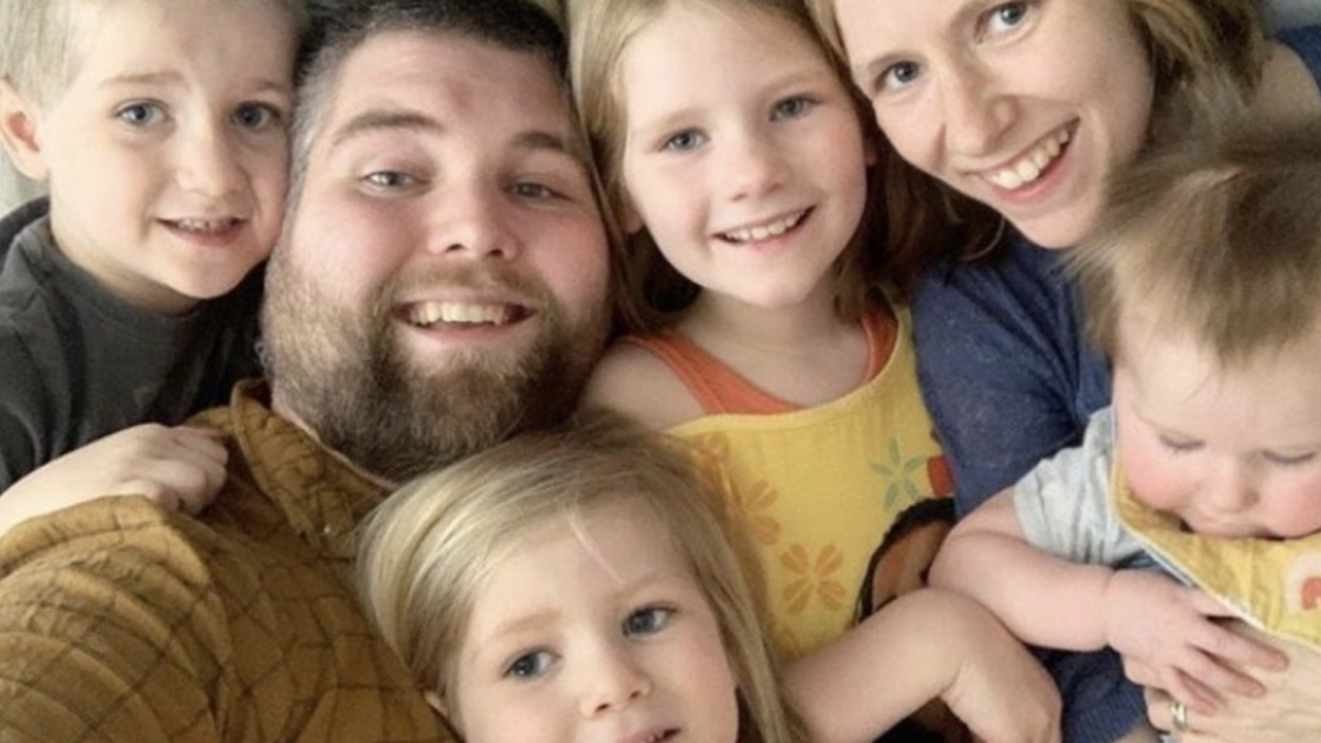 Family of Christian blogger and 3 children killed in horrific crash ...