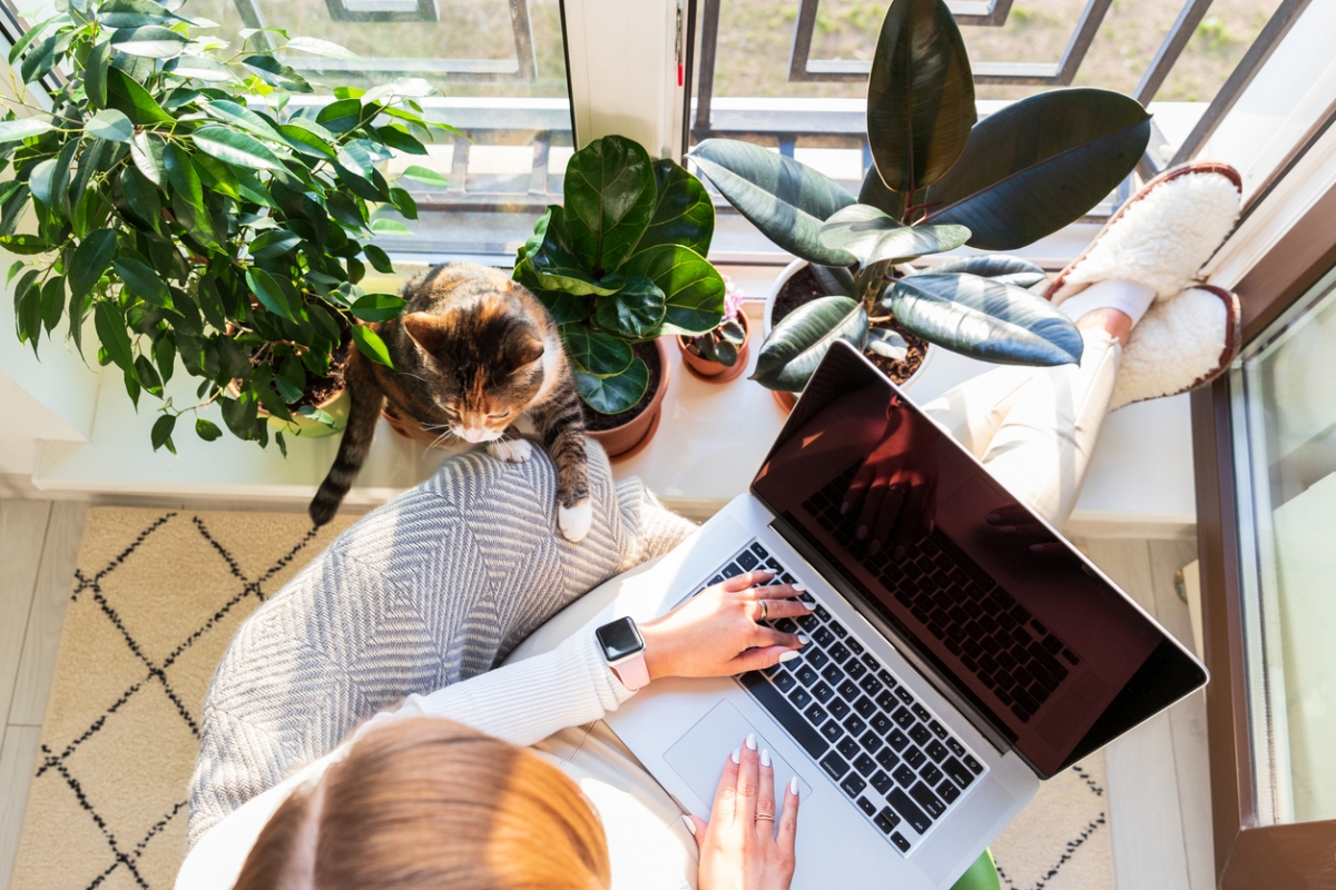 Lone working 'is making millions of people ill' says report - Christian ...