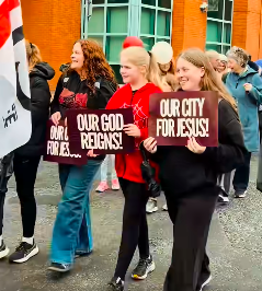 Thousands attend 'March for Jesus' in Belfast