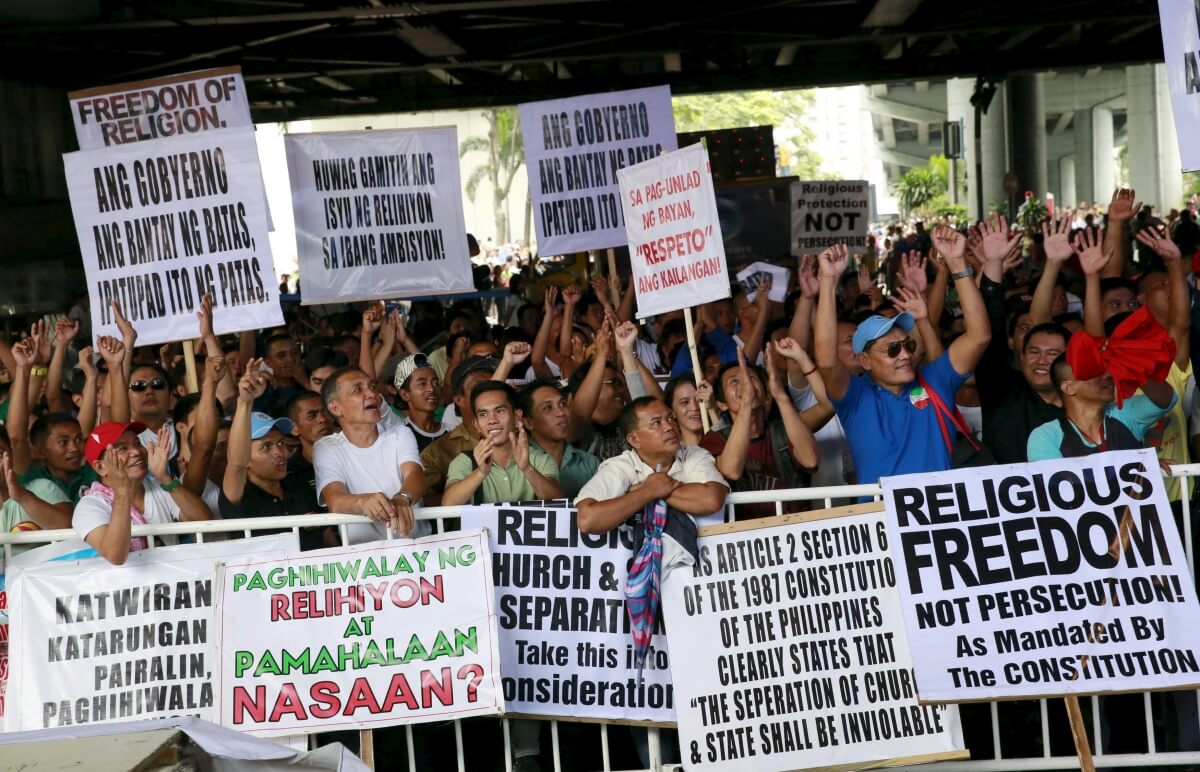 Philippines: Thousands protest over religious freedom - Christian Today