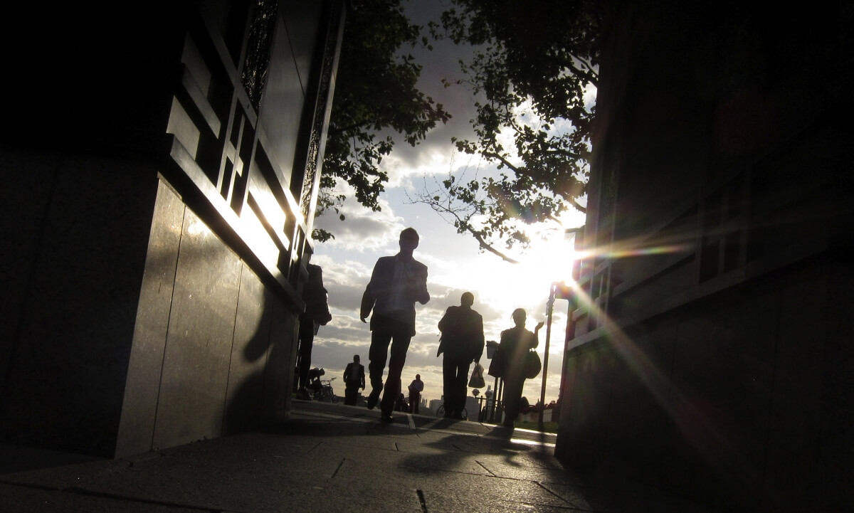 Busy? Overstretched? 6 strategies for dealing with stress at work ...