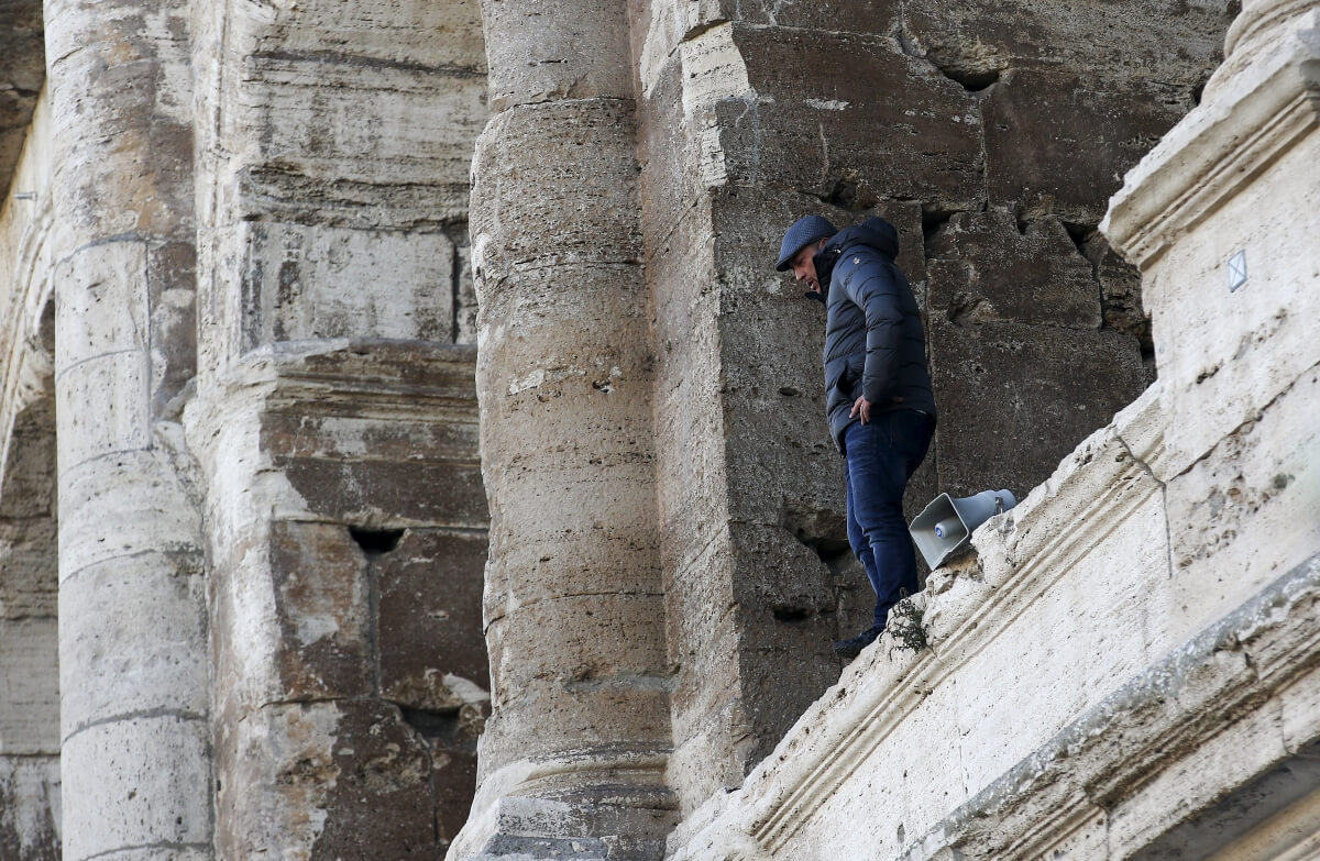 Millions of Holy Year pilgrims expected in Rome: Will the city cope ...