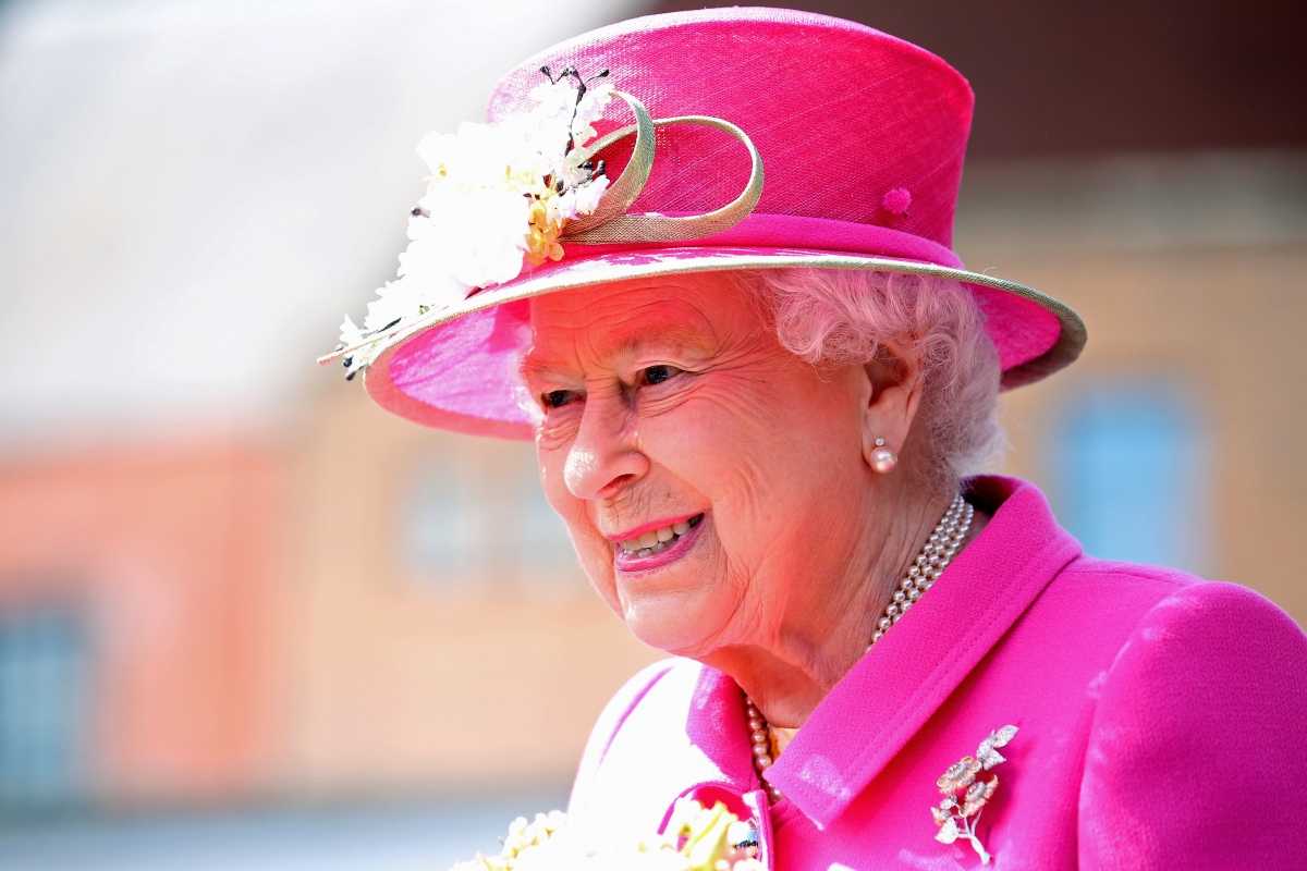 The Servant Queen, the Sovereign Disciple: How the Queen models Christ ...