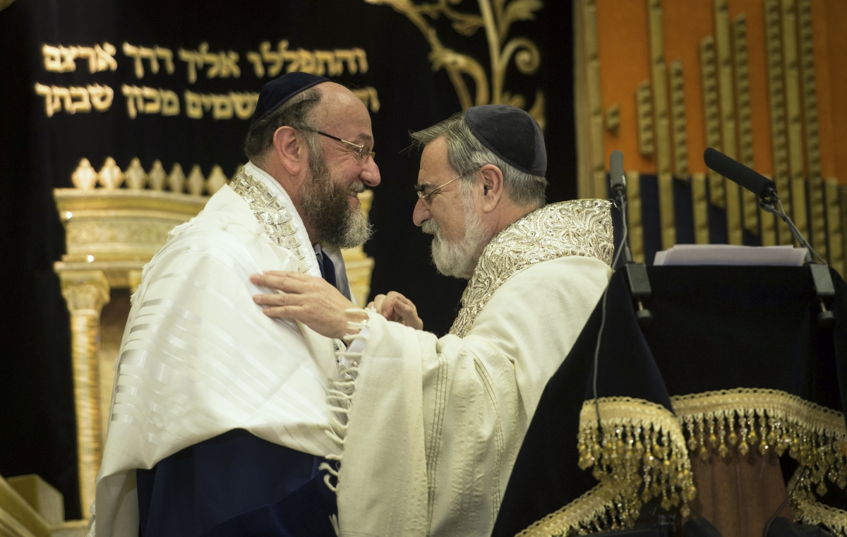 Chief Rabbi warns that Labour has \'severe\' problem with antisemitism ...